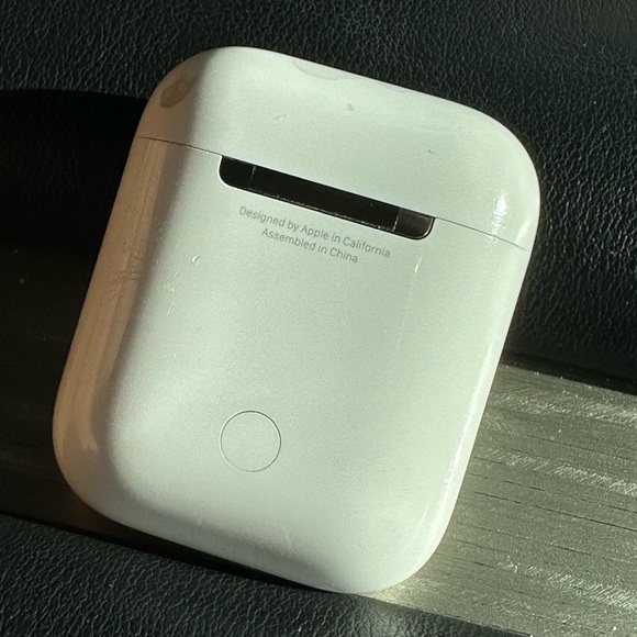 Apple 2nd generation airpods